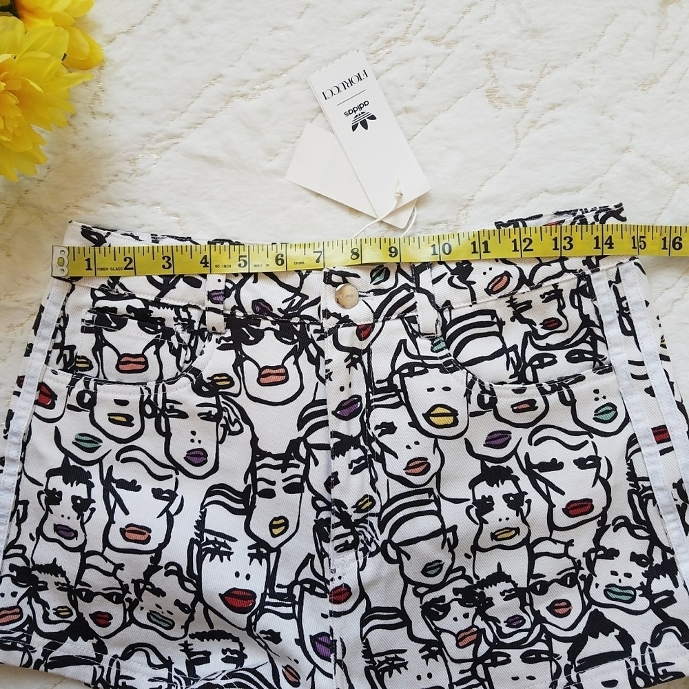 Adidas Originals X Fiorucci Highlight Shorts - Picture 4 of 10